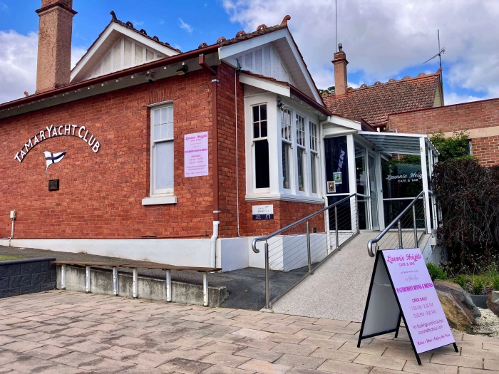 Launnie Heights N Ew 3