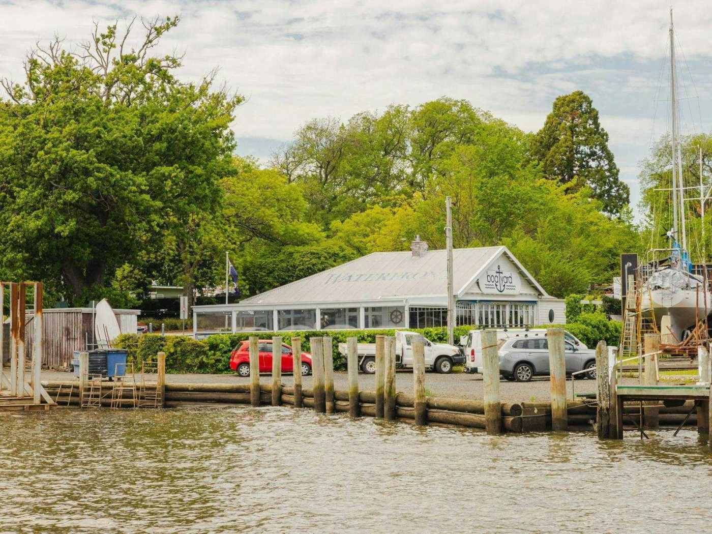 40c1eb21b1ad763799ba160316256bfe