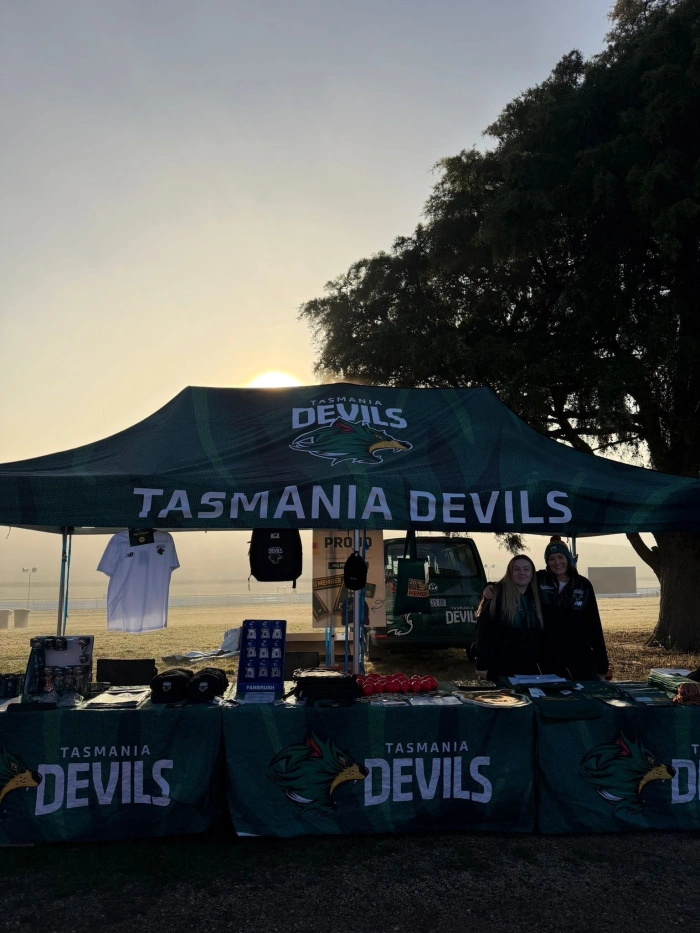 Devils Pop up