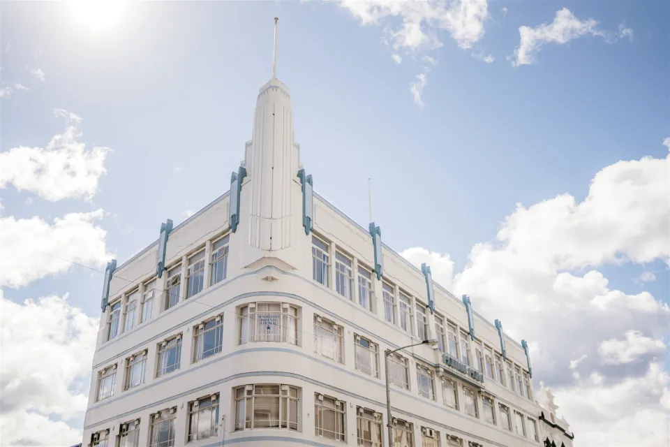 Launnie built history 2