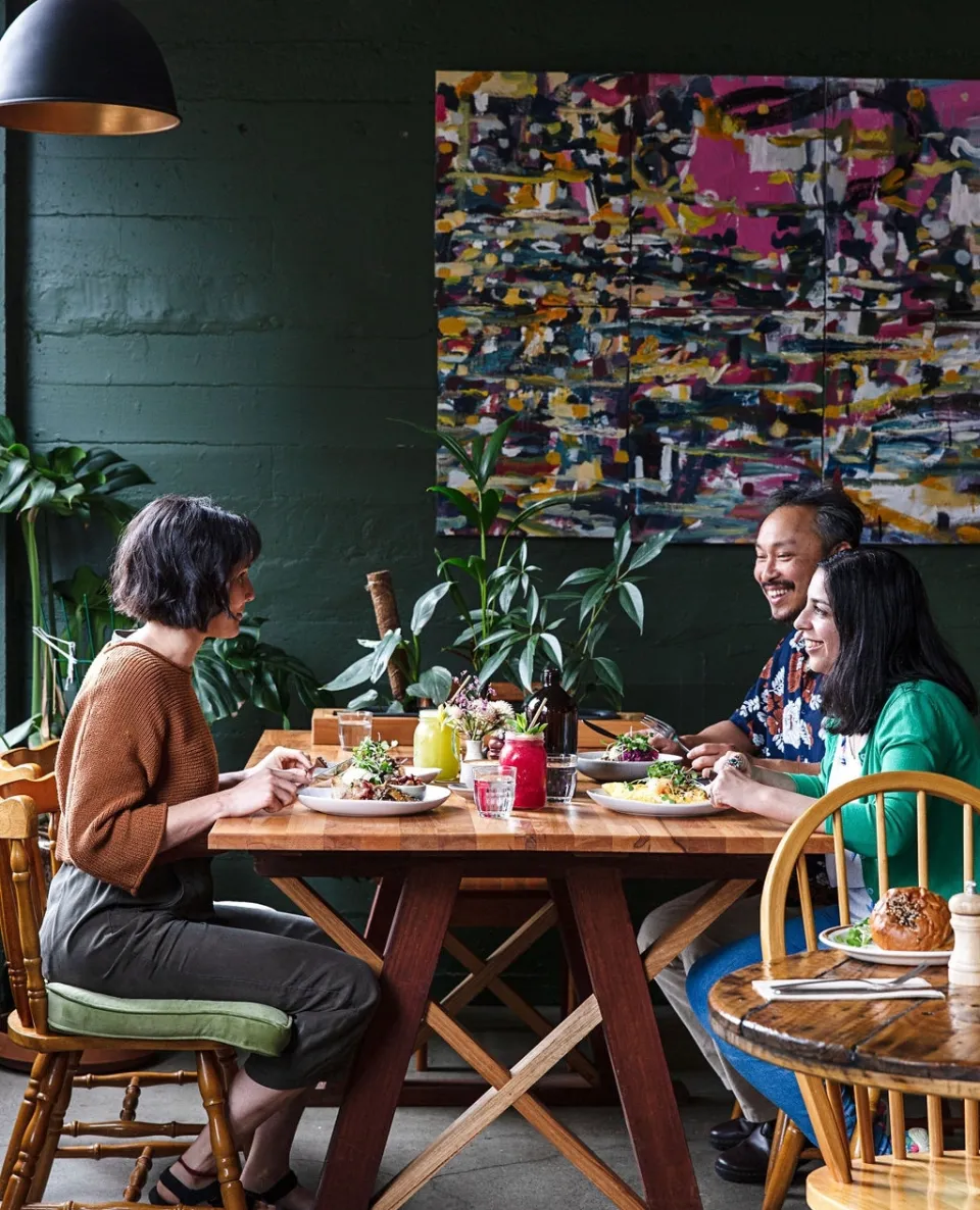Earthy Eats People Dining FB 31 05 2023