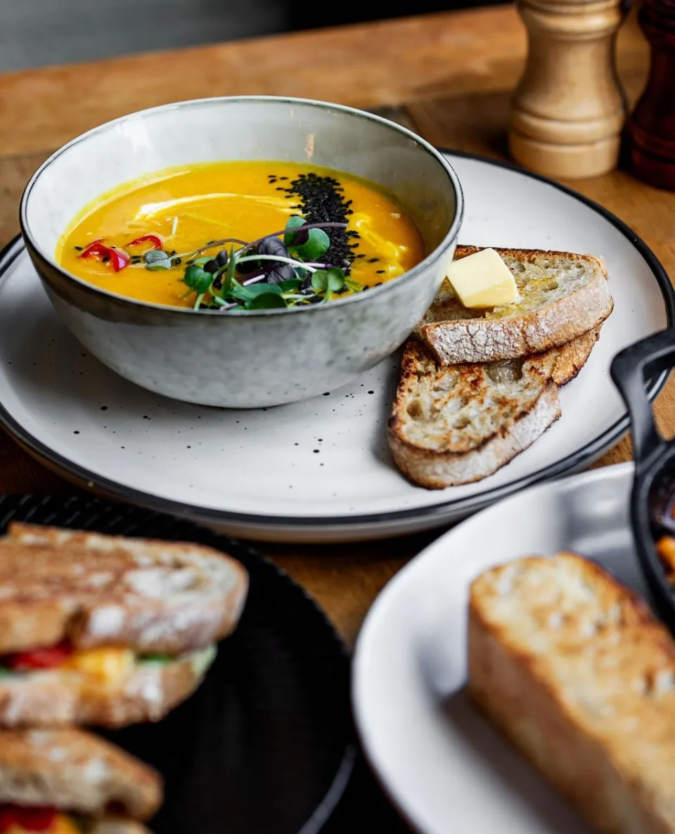 Earthy Eats Thai Pumpkin Soup FB 31 05 2023