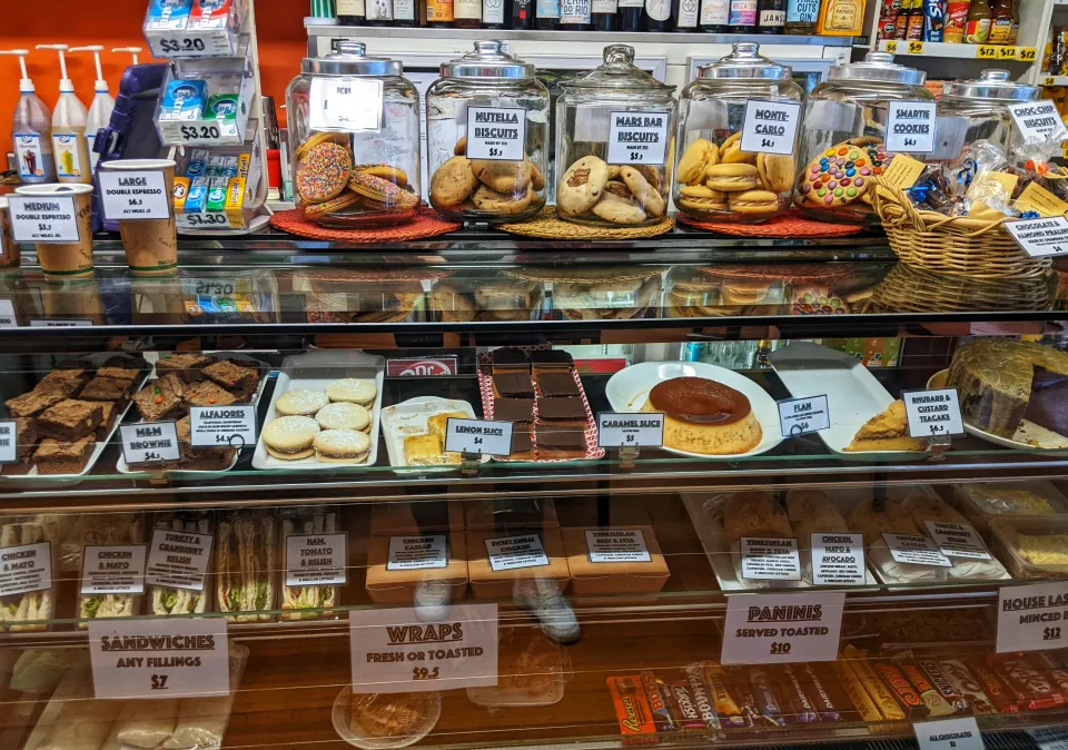 PXL 20230524 051615240 01