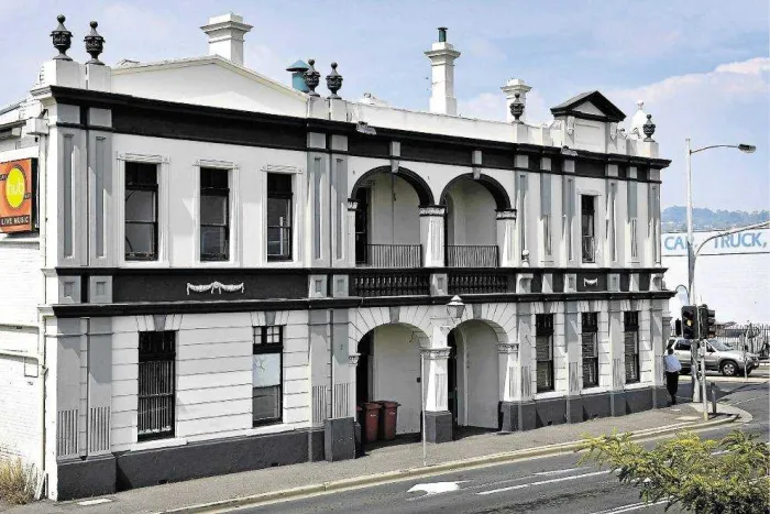 Launcestonshowgirls EX 23 07 001