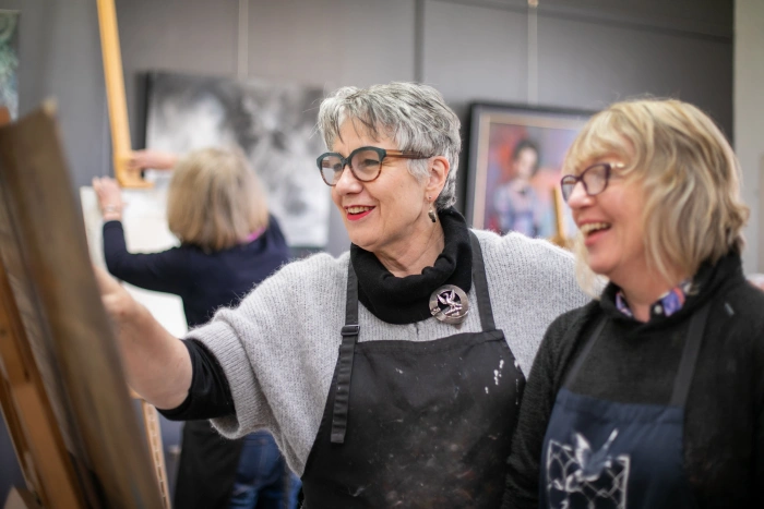 Leoni Duff Community Art Painting Artist 3