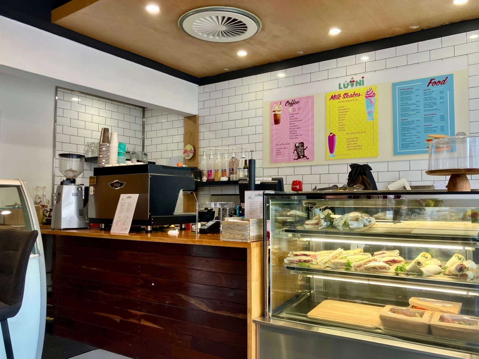 Luvni Cafe 4