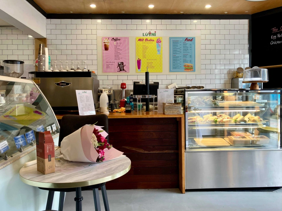Luvni Cafe 5