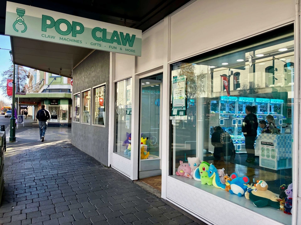 Pop Claw 1