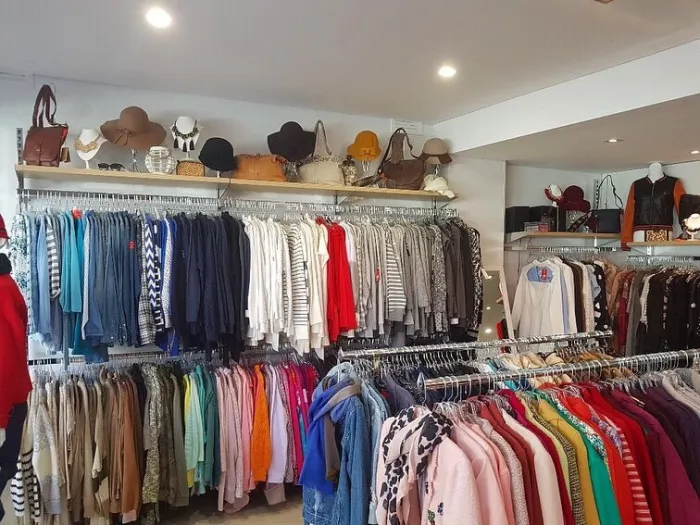 Red Cross Op Shop FB 19 06 001