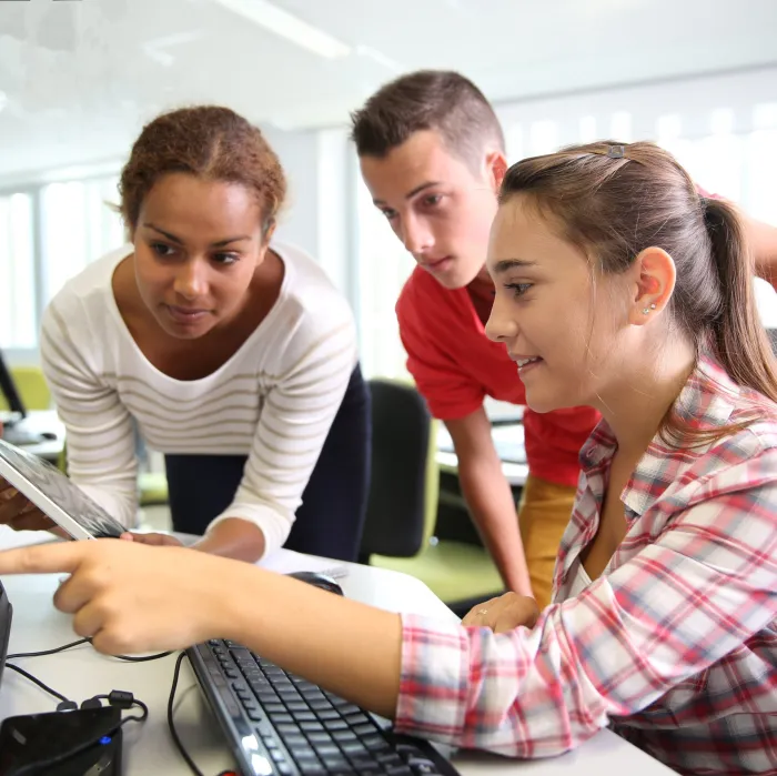 The Wealth Studio FB 21 06 001