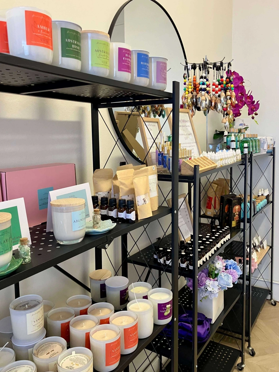 VIVID Beauty Co 3