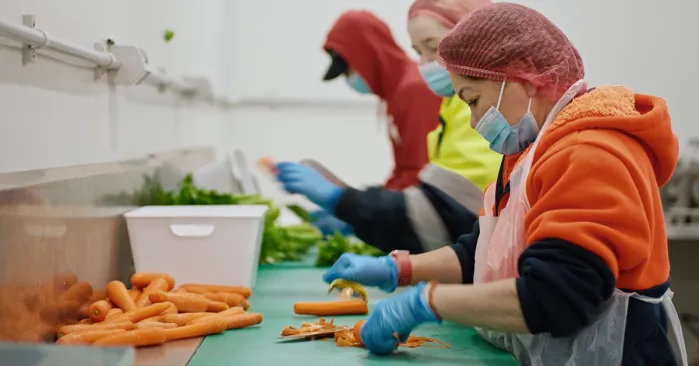 At Work Aus fb 23 06 002