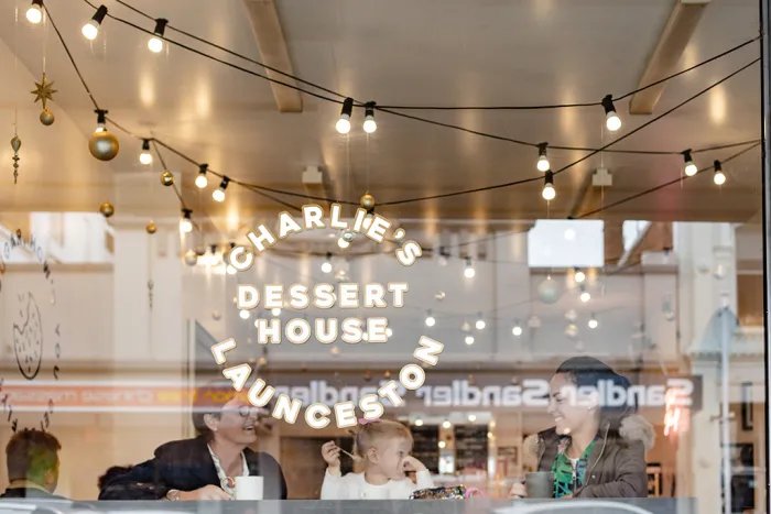 Charliesdesserthouse DT 23 05 002