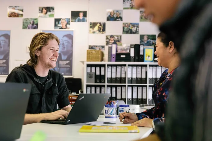 Max Employment FB 23 05 001