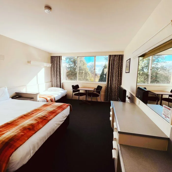 Parklane Motel FB 22 10 001